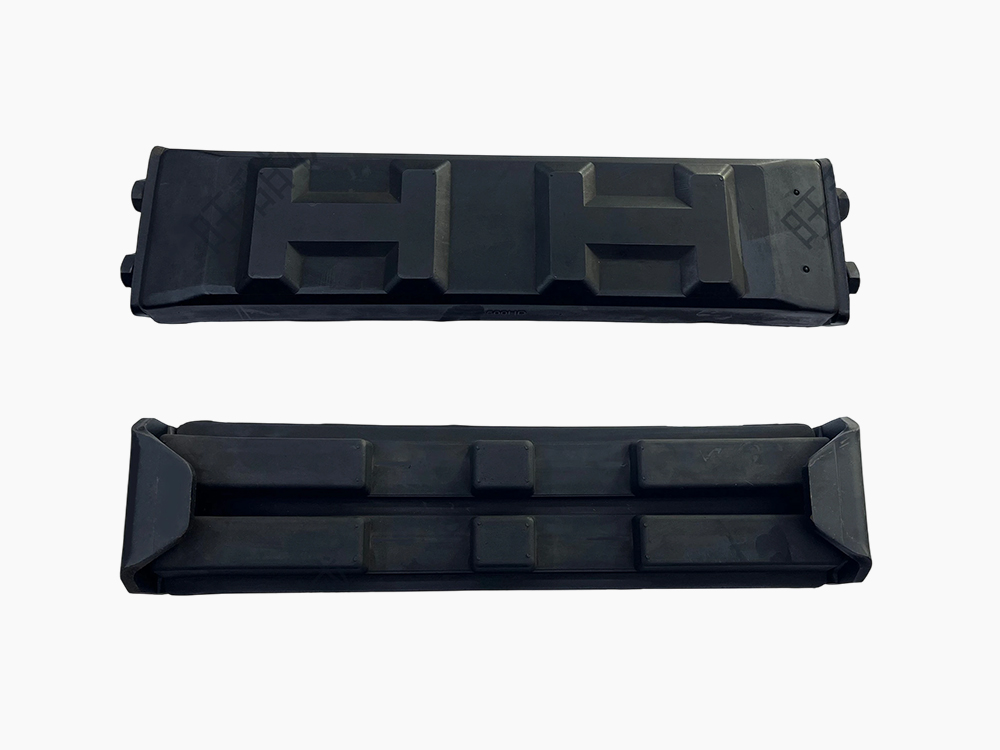 Ano ang mga pakinabang ng rubber track pads?